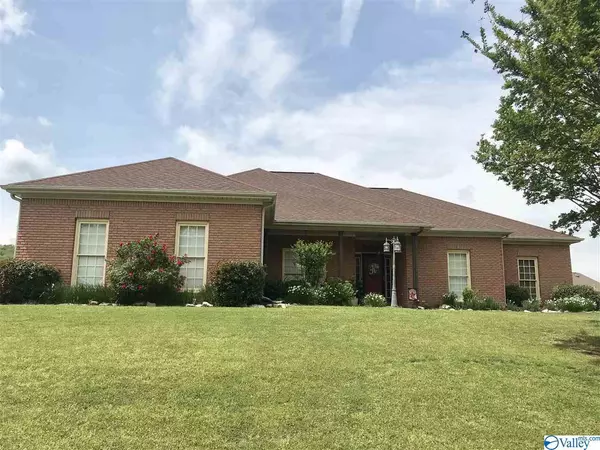 7 Huntscliff Drive, Trinity, AL 35673