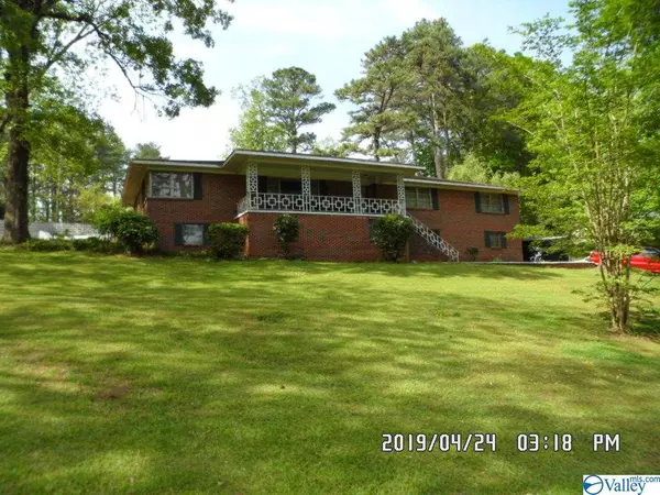 2001 Ray Avenue, Gadsden, AL 35904