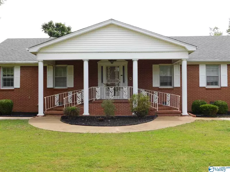 1706 Pine Street, Athens, AL 35611