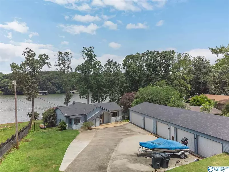 9801 Poplar Point Road, Athens, AL 35611