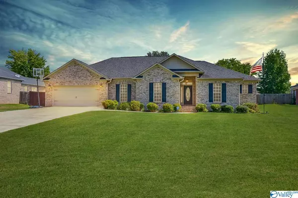 111 Archered Way, New Market, AL 35761