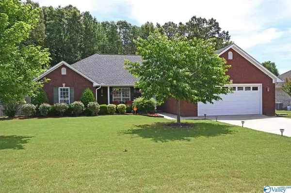 Hartselle, AL 35640,902 Anna Circle SW