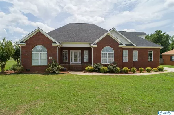 106 Dixieland Drive, New Market, AL 35761