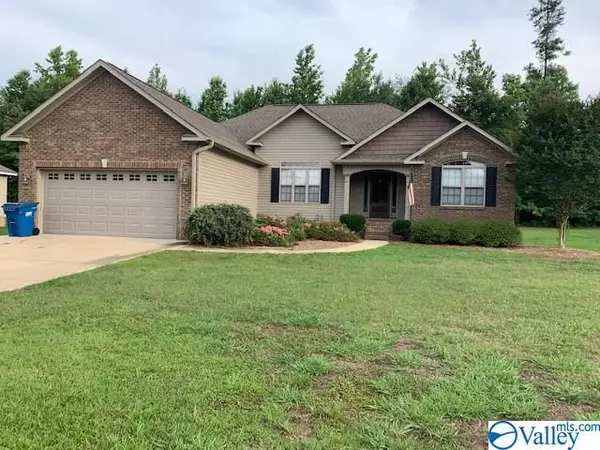 107 Victoria Lane, Rainbow City, AL 35906