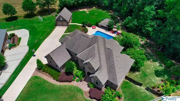 Athens, AL 35613,16242 Travertine Drive