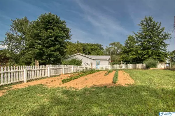 Petersburg, TN 37144,243 Delina Boonshill Road