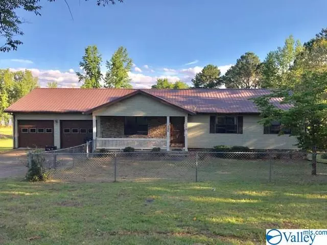 Weaver, AL 36277,356 Lakewood Drive