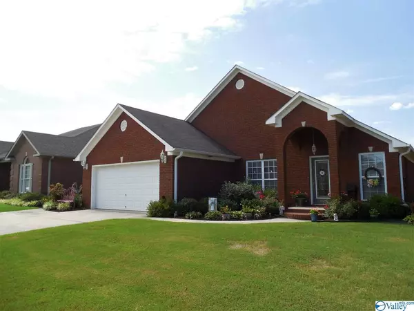 Hartselle, AL 35640,1306 Berrivine Drive NE