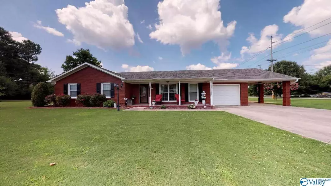 17963 Ezell Street, Athens, AL 35611