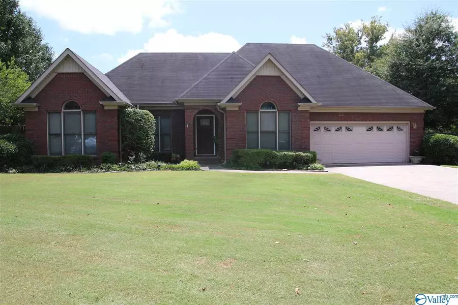 1606 Berrivine Drive, Hartselle, AL 35640