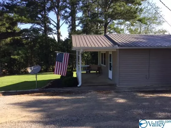 124 Piney Grove Road, Falkville, AL 35622