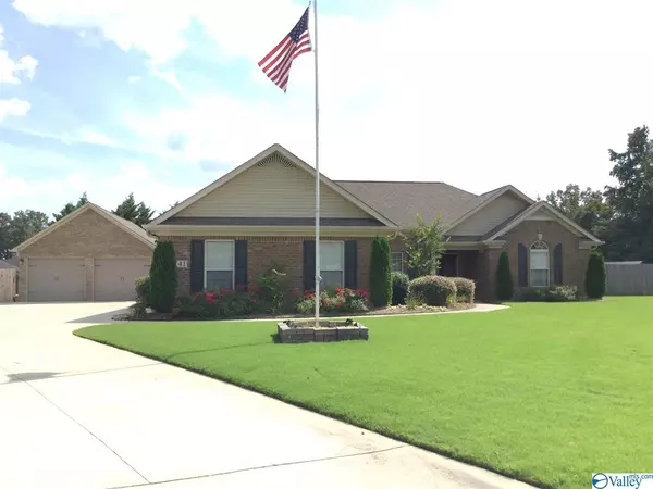 141 Castlehill Drive, Meridianville, AL 35759