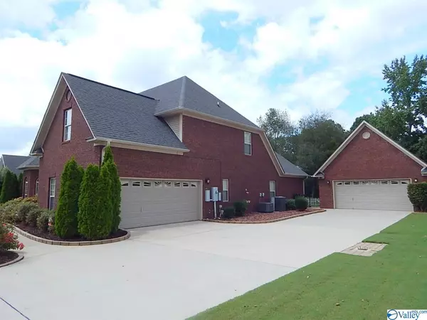 New Market, AL 35761,121 Dogwood Ridge Drive