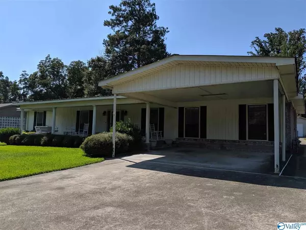 216 Tabor Road, Gadsden, AL 35904