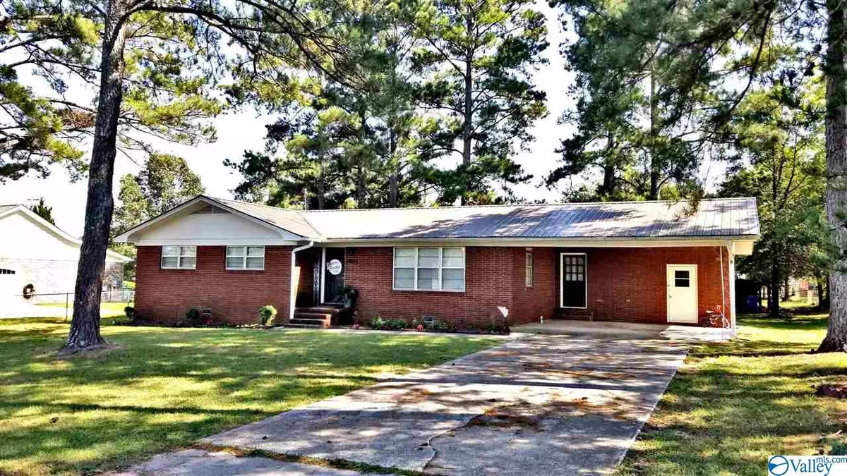 Hartselle, AL 35640,302 Linden Street