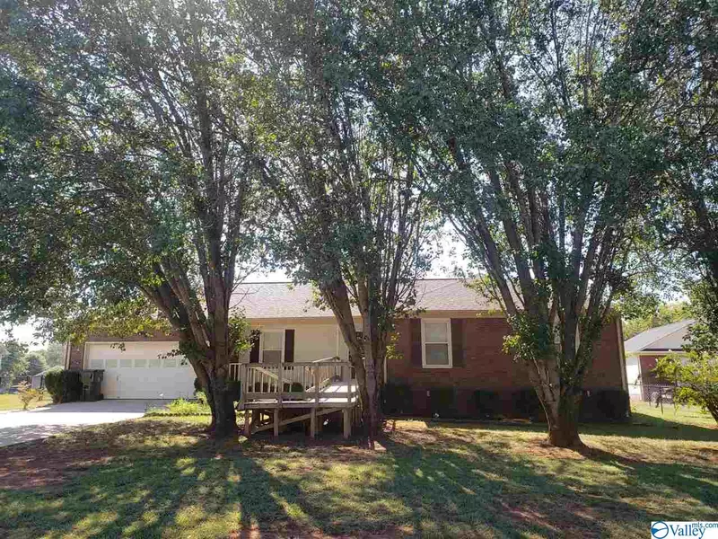 114 Reba Road, Hazel Green, AL 35750