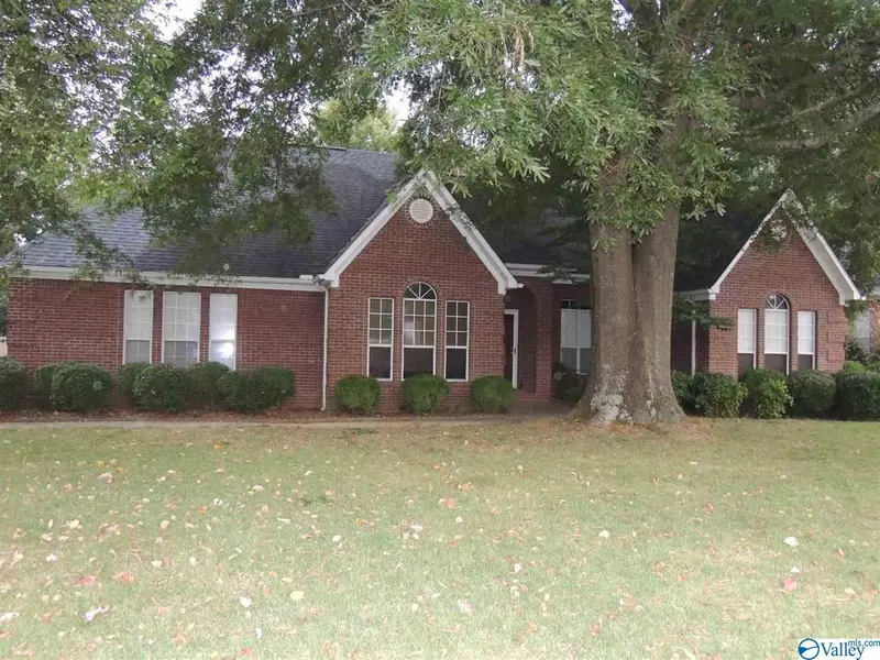 17844 Elles Drive, Athens, AL 35611