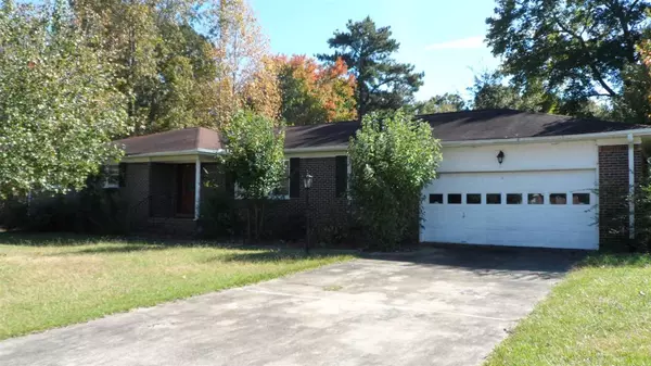 152 S South Hawk Drive, Rainbow City, AL 35906