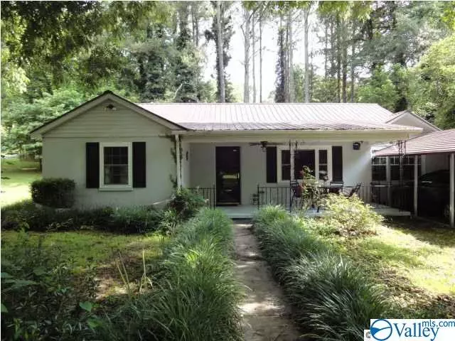 1404 Gordon Street, Guntersville, AL 35976