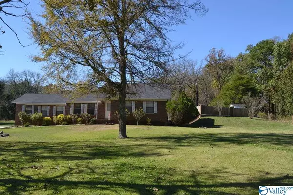 Trinity, AL 35673,9005 County Road 434