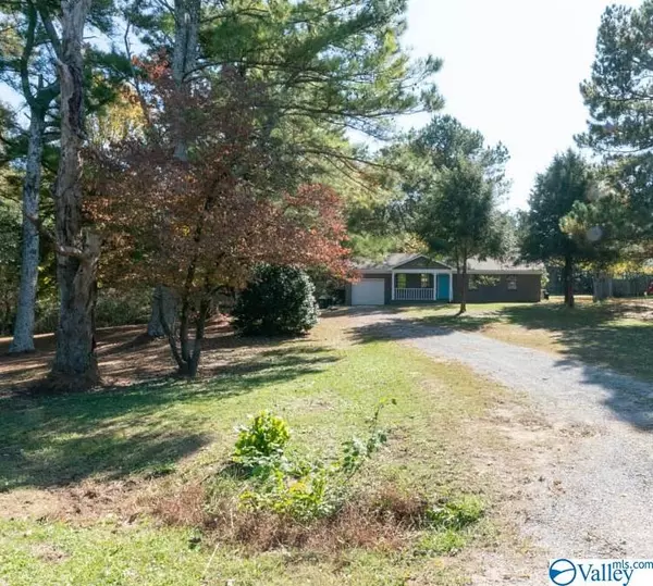 2104 Eva Road, Eva, AL 35621