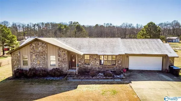 1204 Boulder Drive SE, Fort Payne, AL 35967