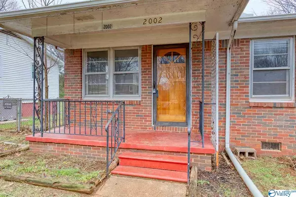 2002 Bluebird Drive NW, Huntsville, AL 35816