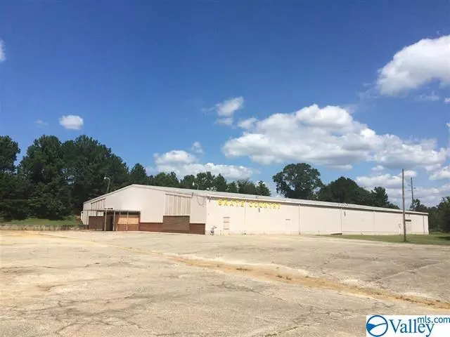 33 Old Gadsden Highway, Anniston, AL 36201