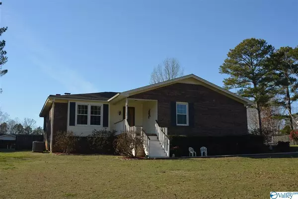 1108 Hood Avenue, Scottsboro, AL 35769