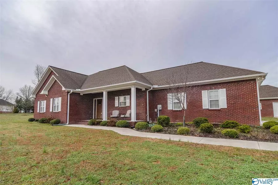 474 County Road 1432, Vinemont, AL 35179