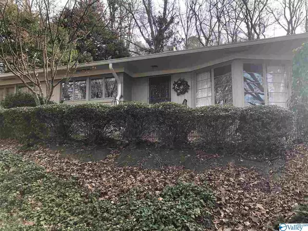 815 Fairway Drive, Anniston, AL 36207