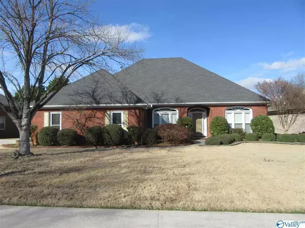 1802 SW Townshend Trace SW, Decatur, AL 35603