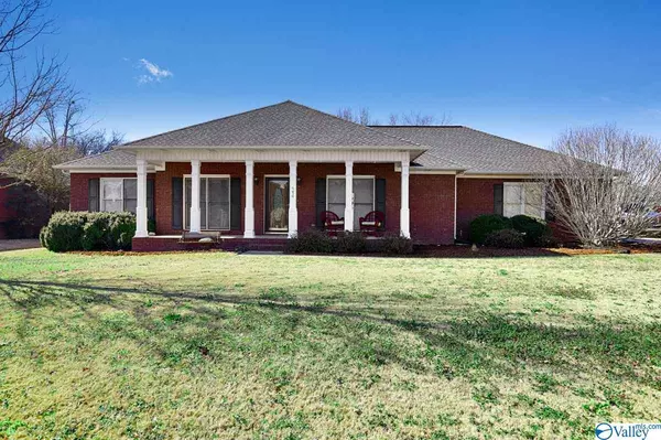 114 Jacob Landing Drive, Hazel Green, AL 35750