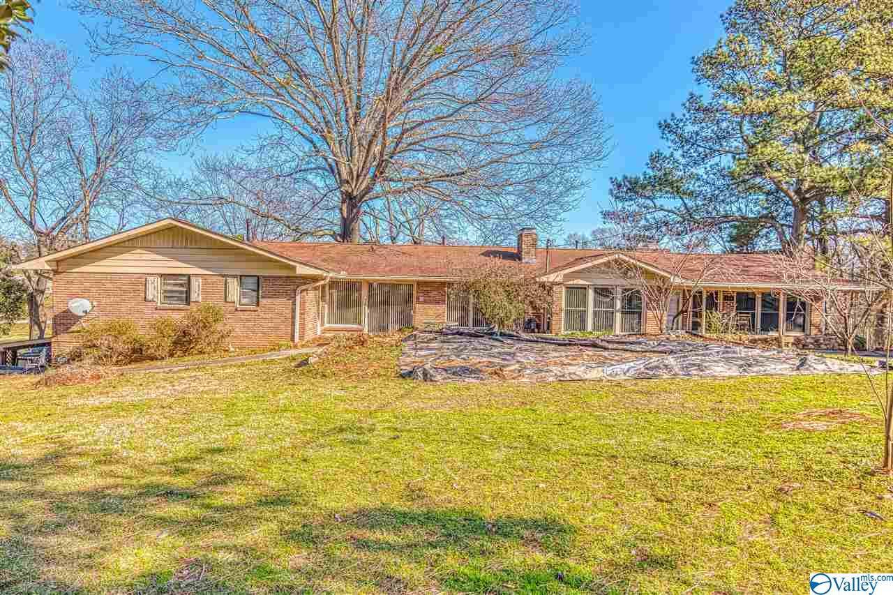 205 Jackson Court, Sheffield, AL 35660
