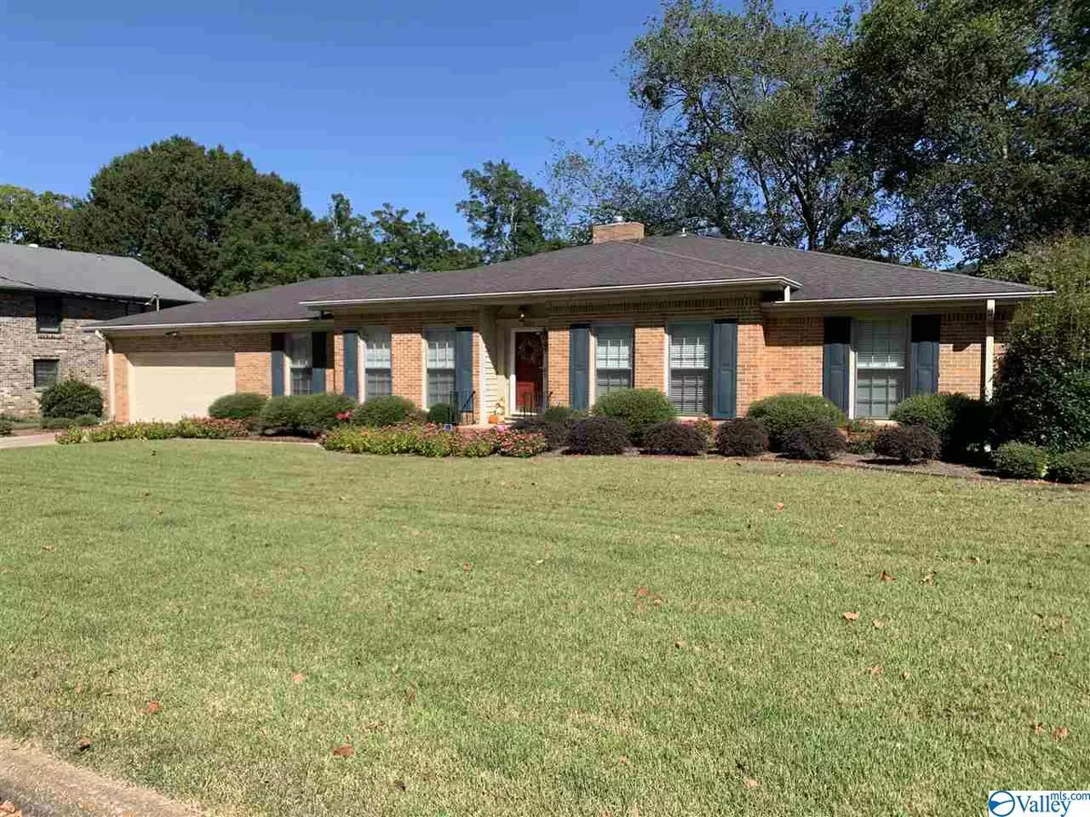 Huntsville, AL 35802,8809 Willow Hills Drive