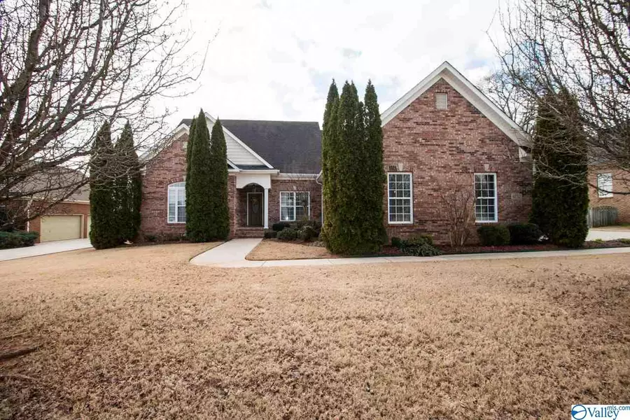 4732 Saddle Ridge Drive, Owens Cross Roads, AL 35763