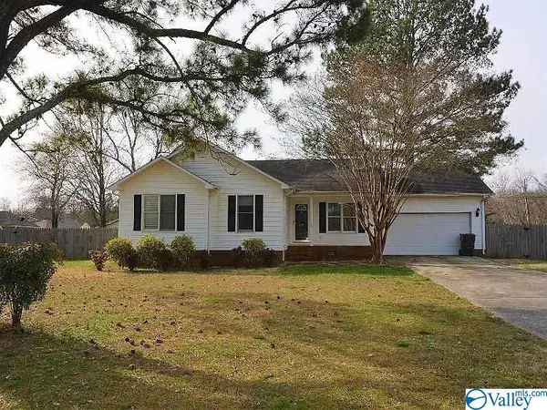 24 Bibb Avenue, Scottsboro, AL 35768