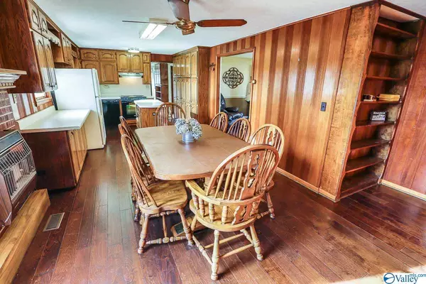 Albertville, AL 35950,1204 Hyatt Street