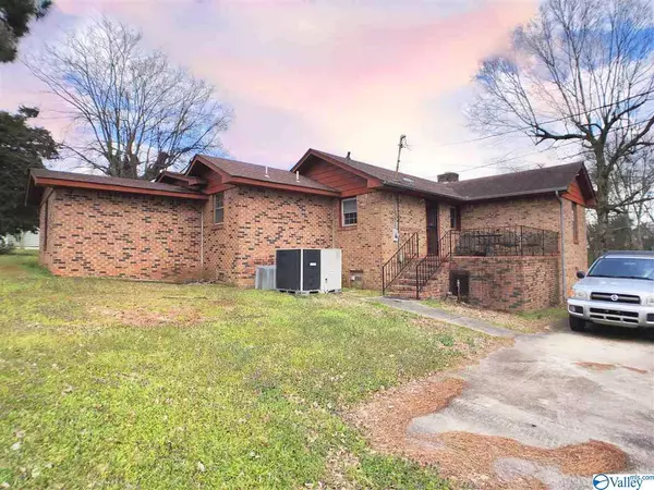 Florence, AL 35630,608 Campbell Street