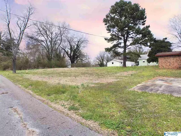 Florence, AL 35630,608 Campbell Street