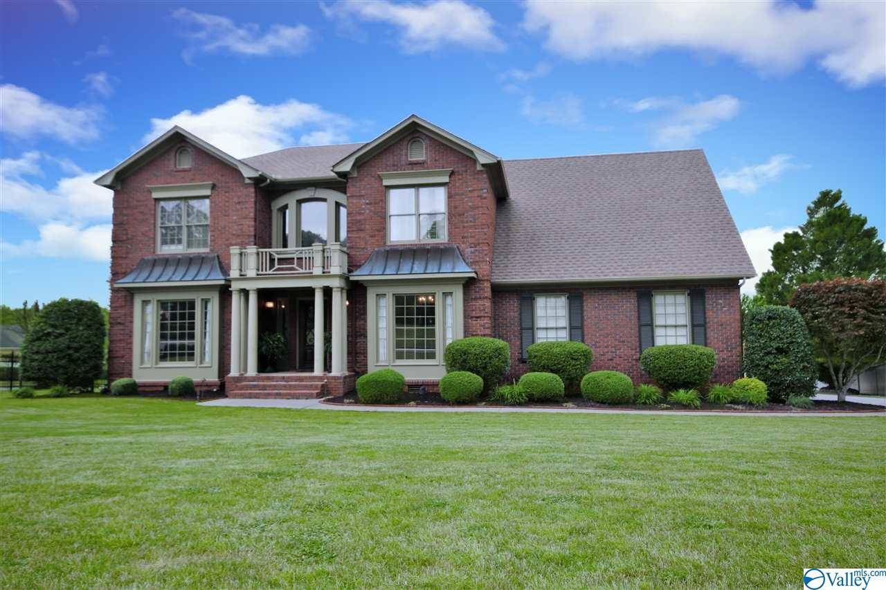4607 Pineridge Circle SE, Decatur, AL 35603