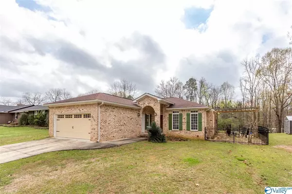 2615 Pinedale Drive, Southside, AL 35907