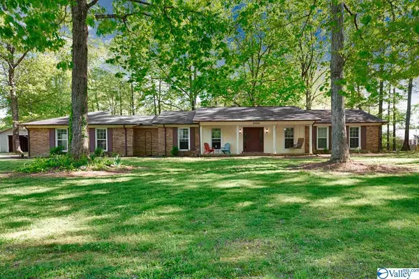 26824 Oak Road, Athens, AL 35613