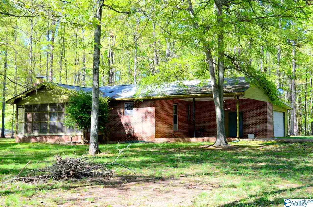 Cedar Bluff, AL 35959,710 County Road 102