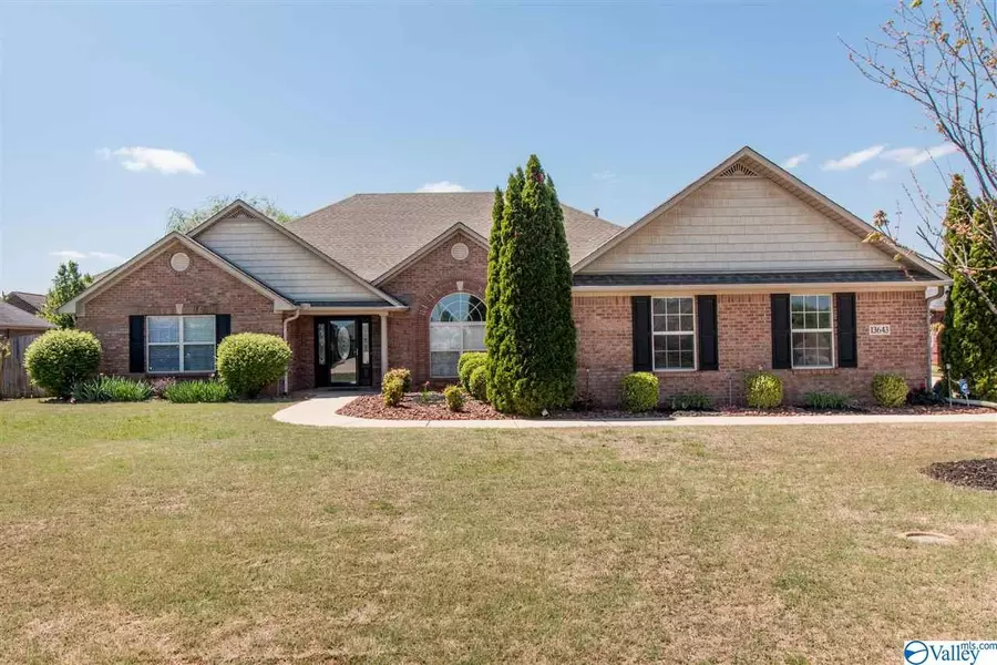 13643 Summerfield Drive, Athens, AL 35613