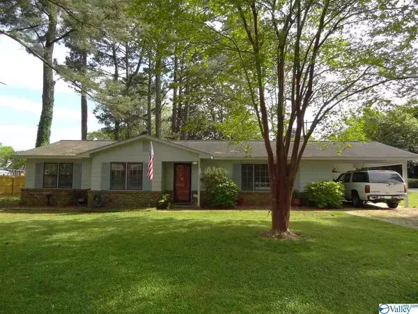 2411 Stratford Road, Decatur, AL 35601