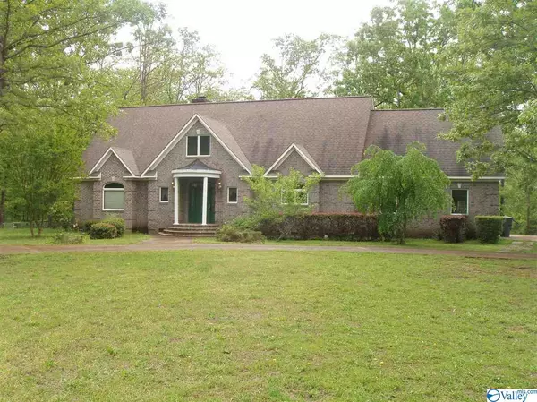 670 Rocky Ford Point Drive, Cedar Bluff, AL 35959