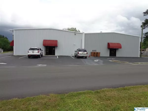 202 SW Corsbie Street SW, Hartselle, AL 35640