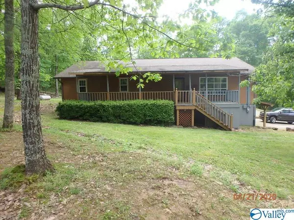 267 Dry Creek Cove Circle, Laceys Spring, AL 35754
