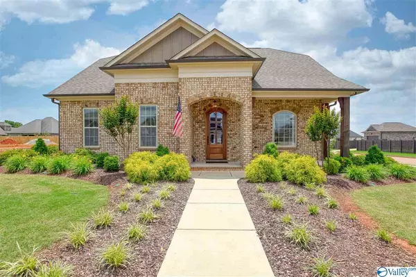 24255 Beacon Circle, Athens, AL 35613